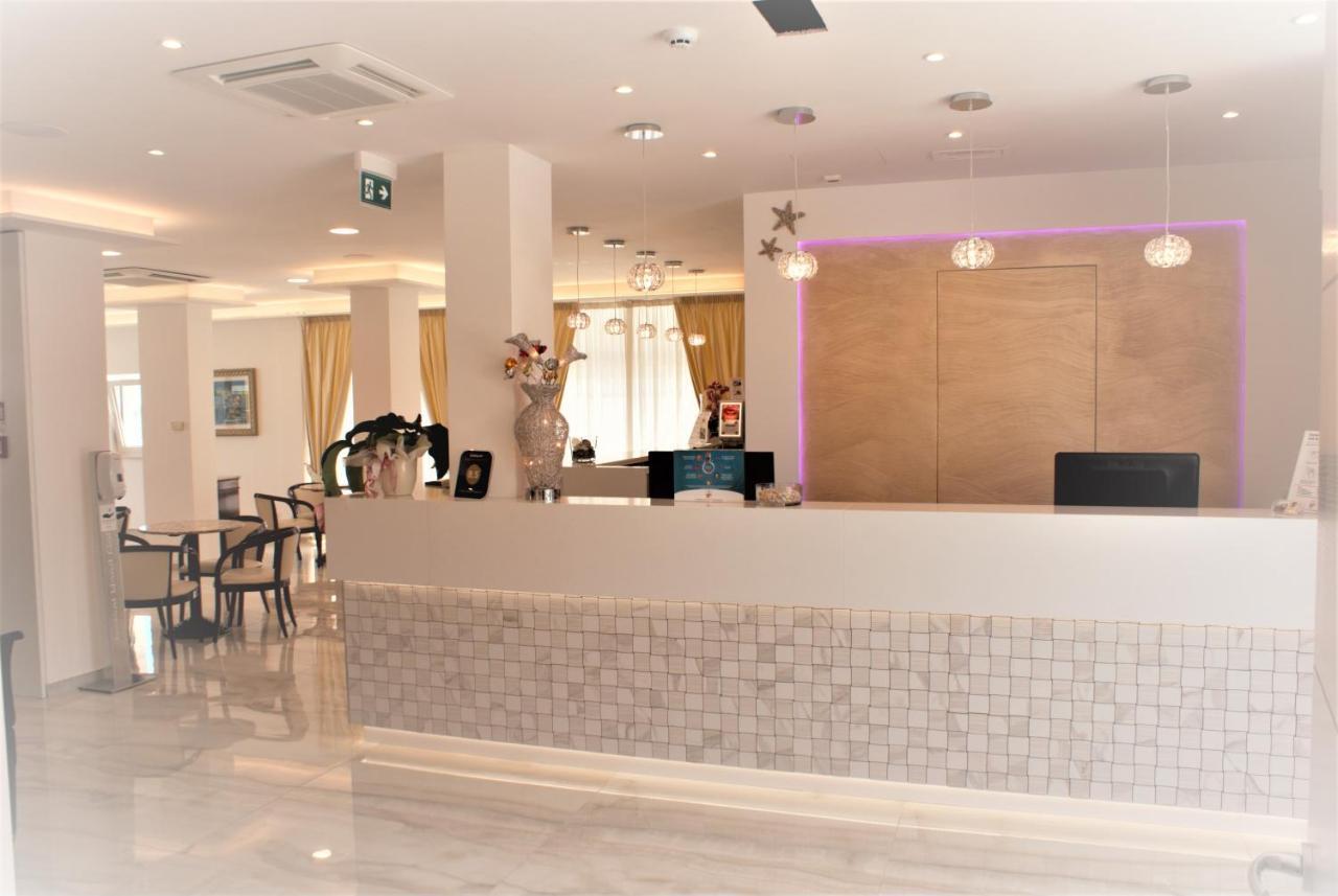 凯撒帕拉蒂姆酒店 里米尼 外观 照片